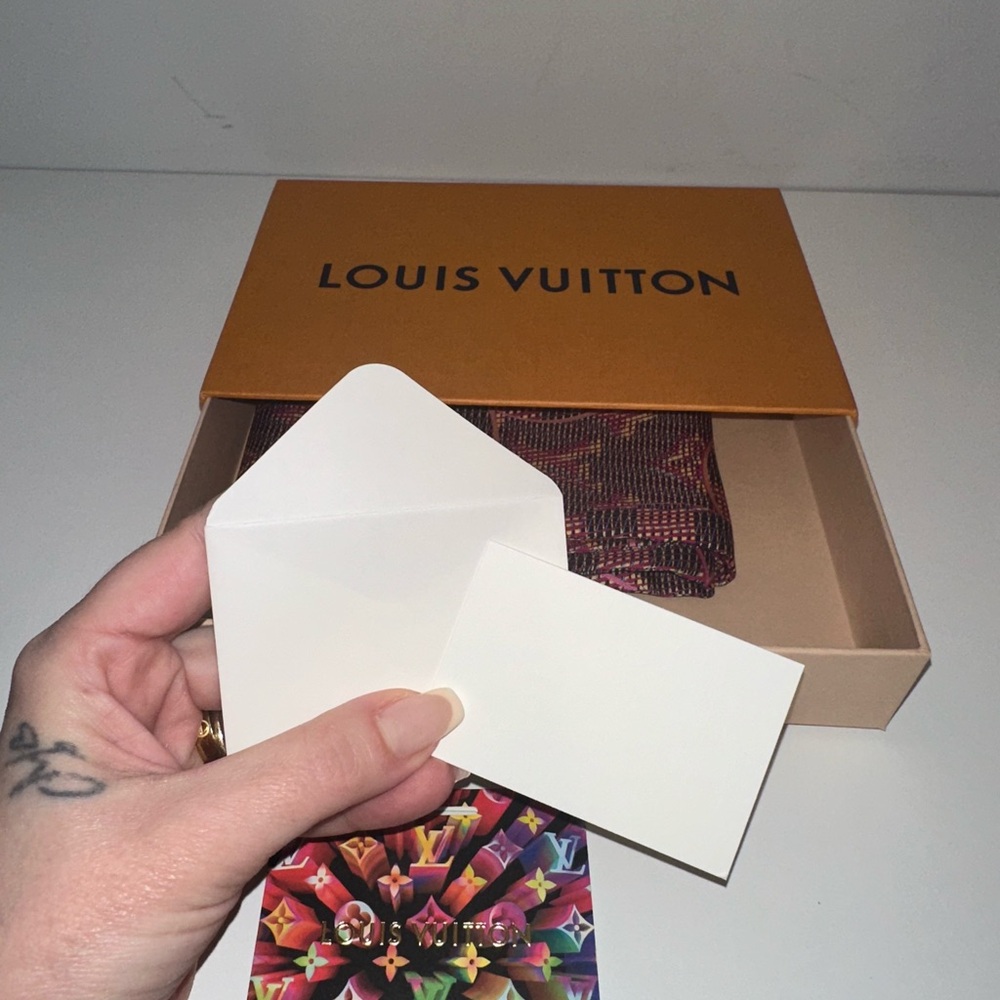 Louis Vuitton Pop Bandeau Scarf LV Monogram - Picture 4 of 9